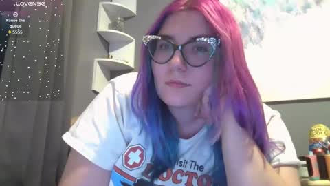 Snapshot of selenebaby chatting on November 11, 11:38 pm Selene online show from November 11, 11:38 pm