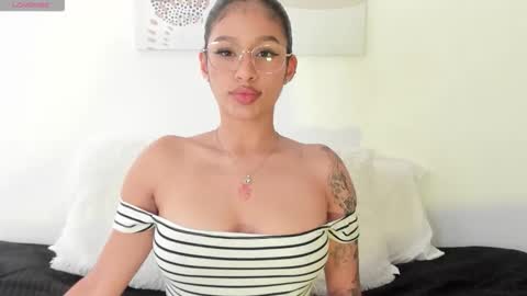 Sele online show from November 19, 8:53 pm