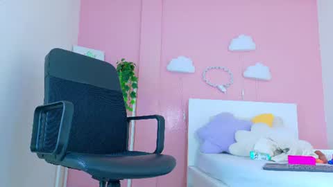 SELENE GIBSON online show from June 26, 7:51 pm