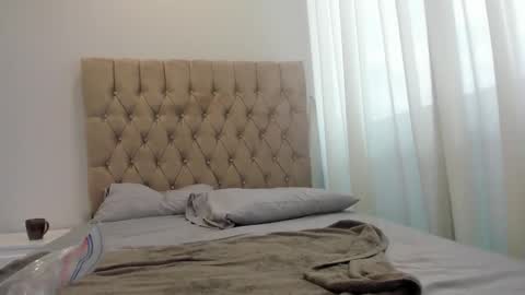 Snapshot of selenemakris chatting on September 18, 1:02 pm Selene online show from September 18, 1:02 pm