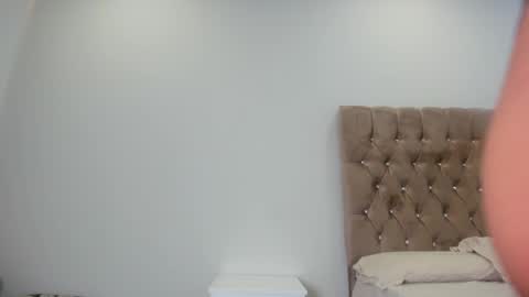 Selene online show from October 2, 1:18 pm