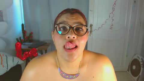 Snapshot of selenna1 chatting on February 15, 8:22 pm Selenna1 online show from February 15, 8:22 pm