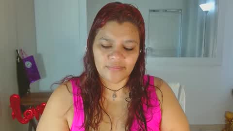 Snapshot of selenna1 chatting on February 17, 12:38 pm Selenna1 online show from February 17, 12:38 pm