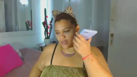 Snapshot of selenna1 chatting on February 28, 1:36 pm Selenna1 online show from February 28, 1:36 pm