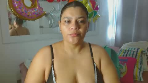Snapshot of selenna1 chatting on October 7, 12:24 pm Selenna1 online show from October 7, 12:24 pm