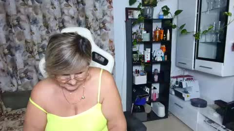 Selenna online show from December 8, 1:56 am