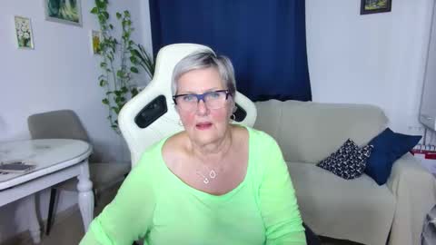 Snapshot of selenna57 chatting on February 12, 7:09 pm Selenna online show from February 12, 7:09 pm