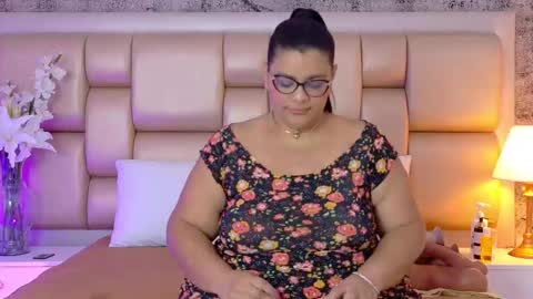 Selenna Cooper online show from February 11, 11:37 am