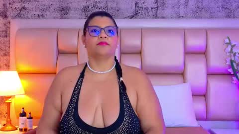 Selenna Cooper online show from March 1, 11:56 am