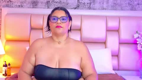 Selenna Cooper online show from March 12, 11:49 am