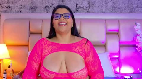 Selenna Cooper online show from April 25, 11:46 am
