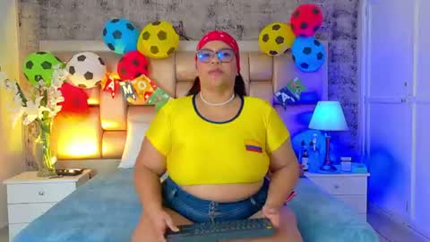 Selenna Cooper online show from June 17, 11:56 am