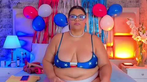 Snapshot of selennacooper chatting on July 4, 12:33 pm Selenna Cooper online show from July 4, 12:33 pm