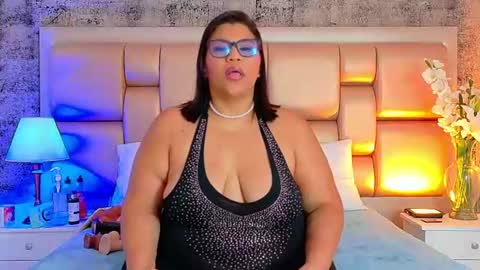 Snapshot of selennacooper chatting on July 7, 12:09 pm Selenna Cooper online show from July 7, 12:09 pm