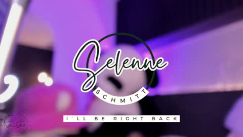 Snapshot of selenne_schmitt chatting on January 10, 8:59 pm Selenne online show from January 10, 8:59 pm