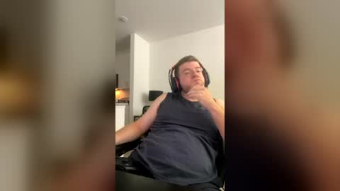 selfmademax579471 online show from July 12, 4:53 pm
