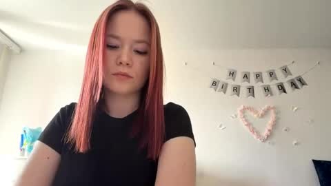 Lily online show from April 26, 9:07 am