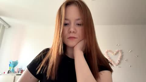 Lily online show from May 12, 7:05 am