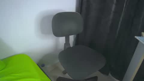 Snapshot of sem_alas chatting on January 15, 2:06 am sem_alas online show from January 15, 2:06 am