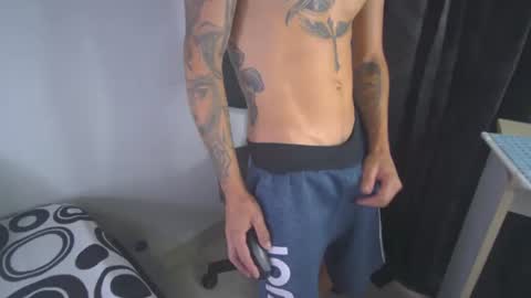 Snapshot of sem_alas chatting on January 18, 12:24 am sem_alas online show from January 18, 12:24 am