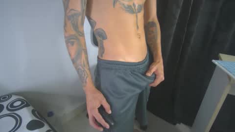 Snapshot of sem_alas chatting on February 13, 1:50 am sem_alas online show from February 13, 1:50 am