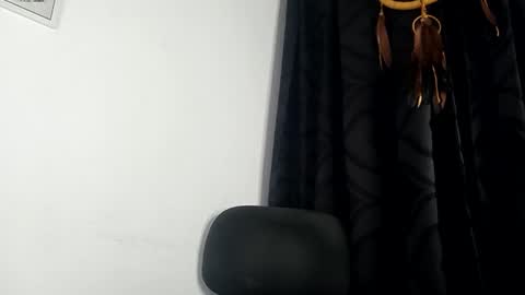 Snapshot of sem_alas chatting on February 20, 5:55 am sem_alas online show from February 20, 5:55 am