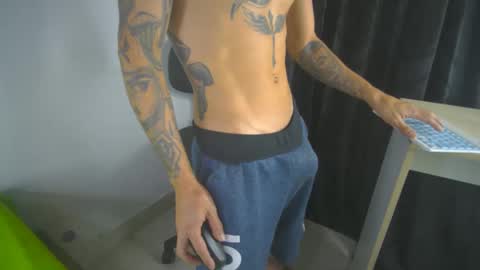 Snapshot of sem_alas chatting on February 24, 11:41 pm sem_alas online show from February 24, 11:41 pm