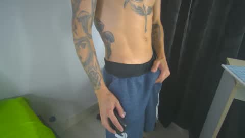 Snapshot of sem_alas chatting on February 25, 3:31 am sem_alas online show from February 25, 3:31 am