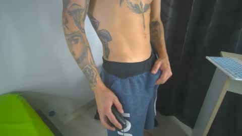 Snapshot of sem_alas chatting on February 27, 1:48 am sem_alas online show from February 27, 1:48 am