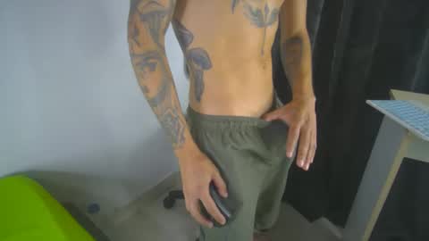 Snapshot of sem_alas chatting on March 4, 4:49 am sem_alas online show from March 4, 4:49 am