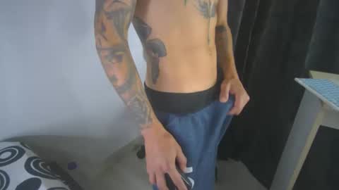 Snapshot of sem_alas chatting on March 6, 1:05 am sem_alas online show from March 6, 1:05 am