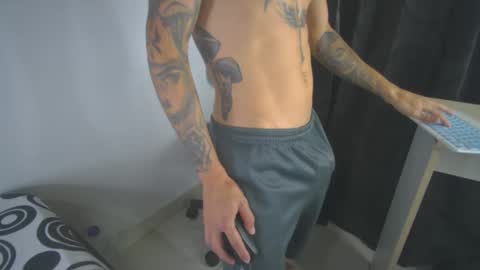 Snapshot of sem_alas chatting on March 7, 3:19 am sem_alas online show from March 7, 3:19 am