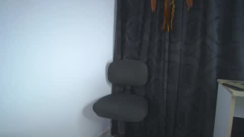 Snapshot of sem_alas chatting on June 5, 1:34 am sem_alas online show from June 5, 1:34 am