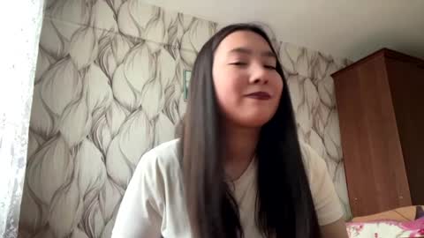 Snapshot of senaidaikemire chatting on May 23, 9:35 am Alice online show from May 23, 9:35 am