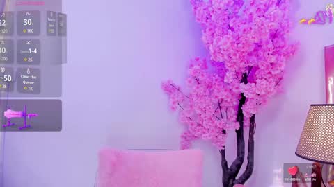 Sennia online show from February 6, 5:40 pm