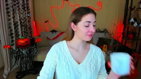 sensitiveheartt online show from October 28, 7:27 pm