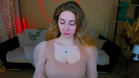 sensitiveheartt online show from February 3, 11:26 am