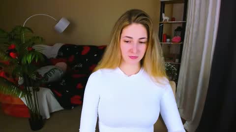 sensitiveheartt online show from February 12, 10:32 am