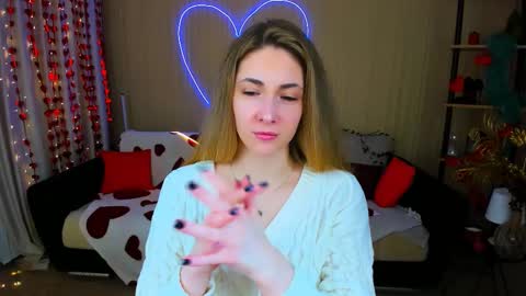 sensitiveheartt online show from February 28, 4:35 am