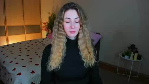 Snapshot of sensitiveheartt chatting on May 12, 1:41 pm sensitiveheartt online show from May 12, 1:41 pm