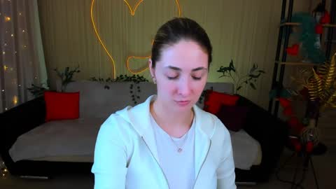 Snapshot of sensitiveheartt chatting on May 15, 7:32 pm sensitiveheartt online show from May 15, 7:32 pm