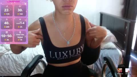 sensual_natalie online show from May 27, 9:34 pm
