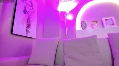sensual_shanel online show from June 17, 2:14 am