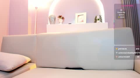 Sophie     online show from February 28, 11:39 pm