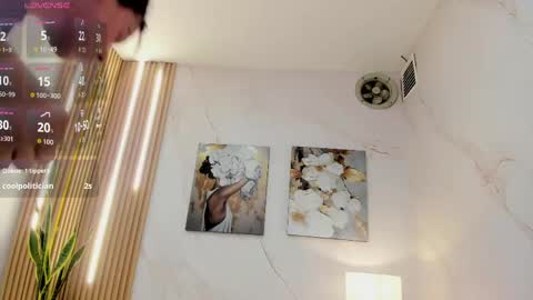 Snapshot of sensual_sophie_ chatting on May 31, 6:09 pm Sophie online show from May 31, 6:09 pm