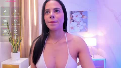 Snapshot of sensual_sophie_ chatting on July 31, 10:58 am Sophie online show from July 31, 10:58 am