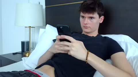 Cam online show from August 4, 9:06 pm