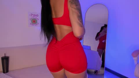 Snapshot of sensualhaven_ chatting on September 15, 12:32 am sensualhaven_ online show from September 15, 12:32 am