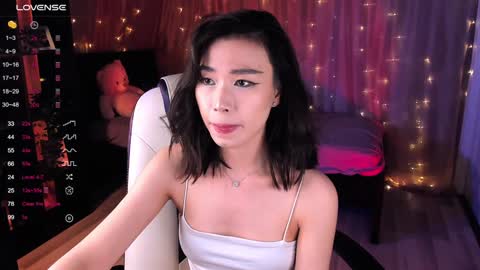 Snapshot of sensualily chatting on December 29, 9:20 pm Kiki online show from December 29, 9:20 pm