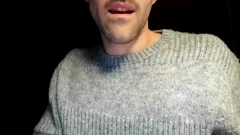 Snapshot of sensuasculine chatting on February 5, 11:20 pm Matt online show from February 5, 11:20 pm